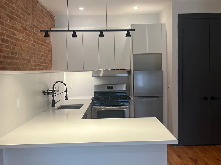 568-572 Communipaw Ave #201 — Photo 9