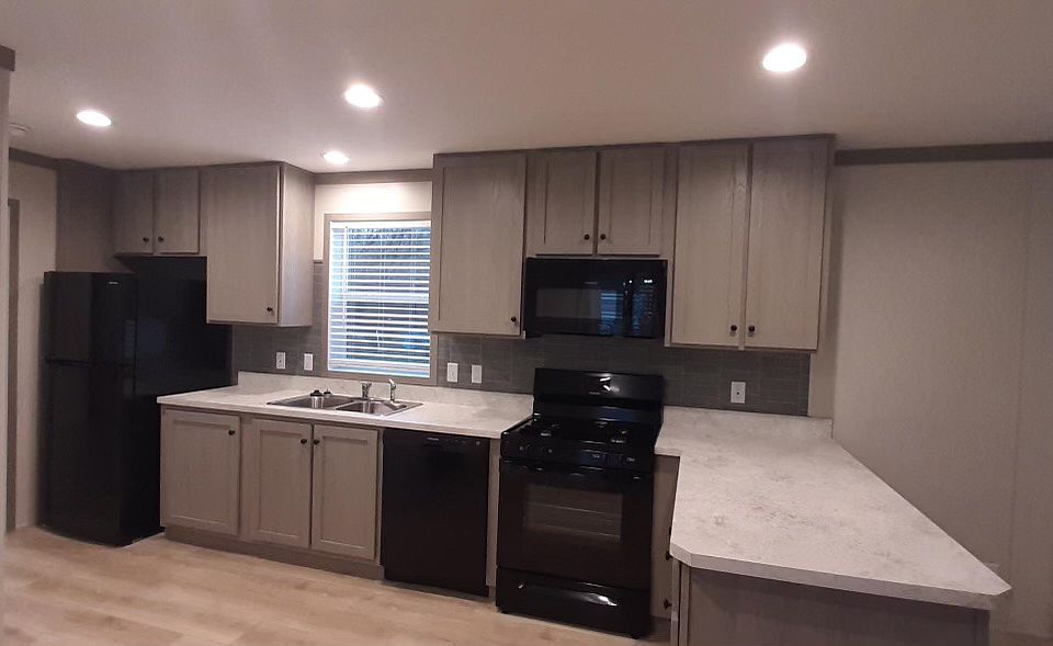 1st image of 132 Desander Dr #132