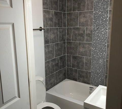 4th image of 2351 N 19th St #1