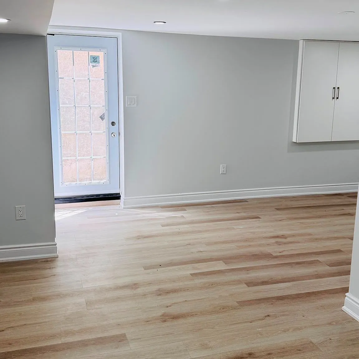 3 bed, $2,050 — Photo 4