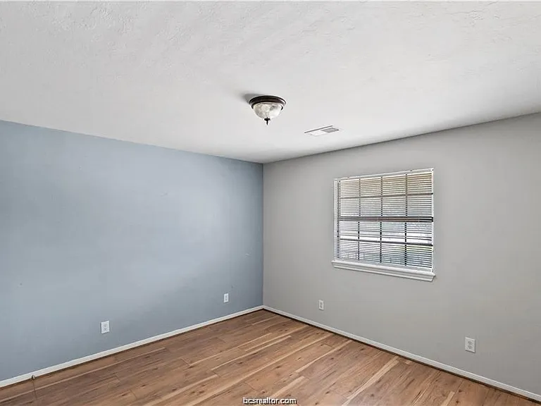 609 Wades Way #3 — Photo 10