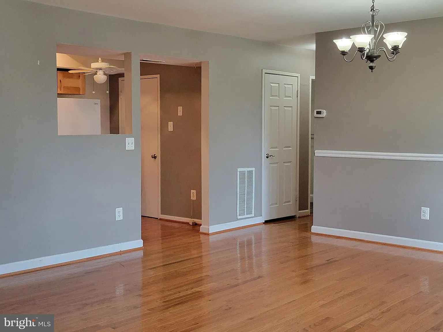 Pines Condominium — Photo 3