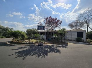 690 N Castle Rock St SPACE 11, Woodlake, CA 93286