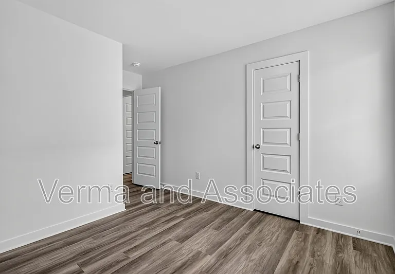 4771 W Folsom St — Photo 22