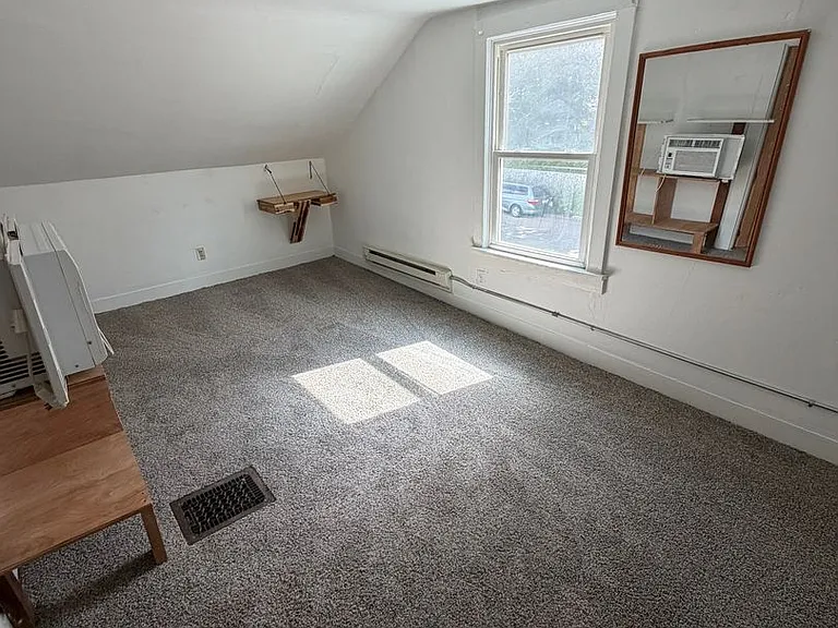 917 Gilbert Ct — Photo 14