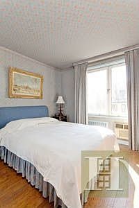 3rd image of 64 E 94th St APT 6A