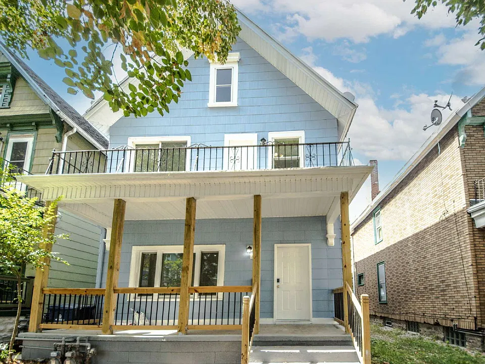 392 Fargo Ave #1