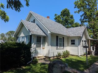 745 14th St, Charleston, IL 61920