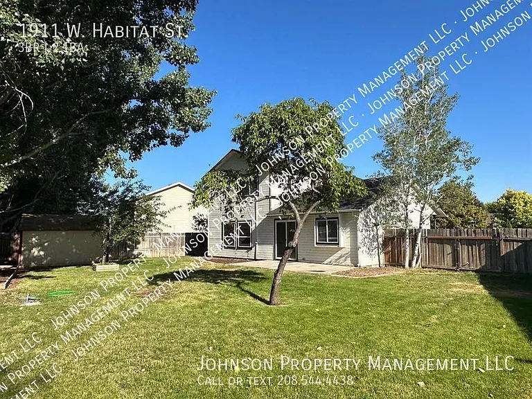 1911 W Habitat St — Photo 2