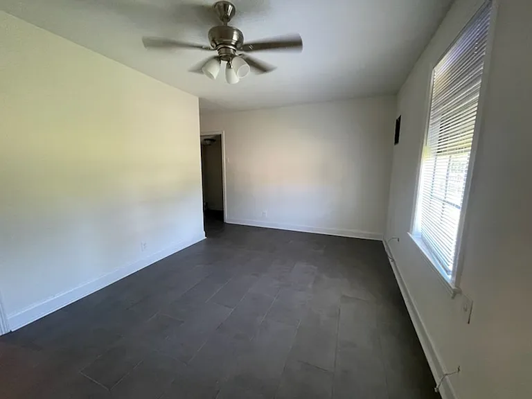 1300 1/2 Oklahoma St — Photo 4
