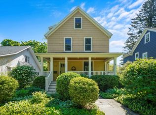 126 2nd St, Libertyville, IL