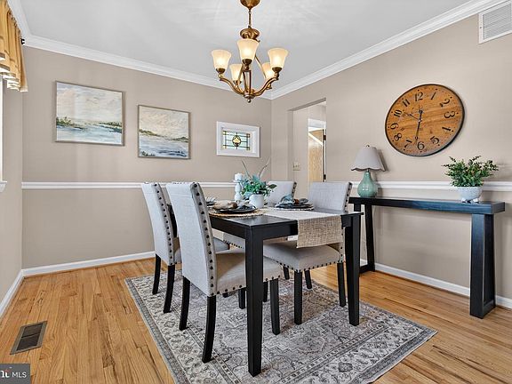 5th image of 116 Crest Ct