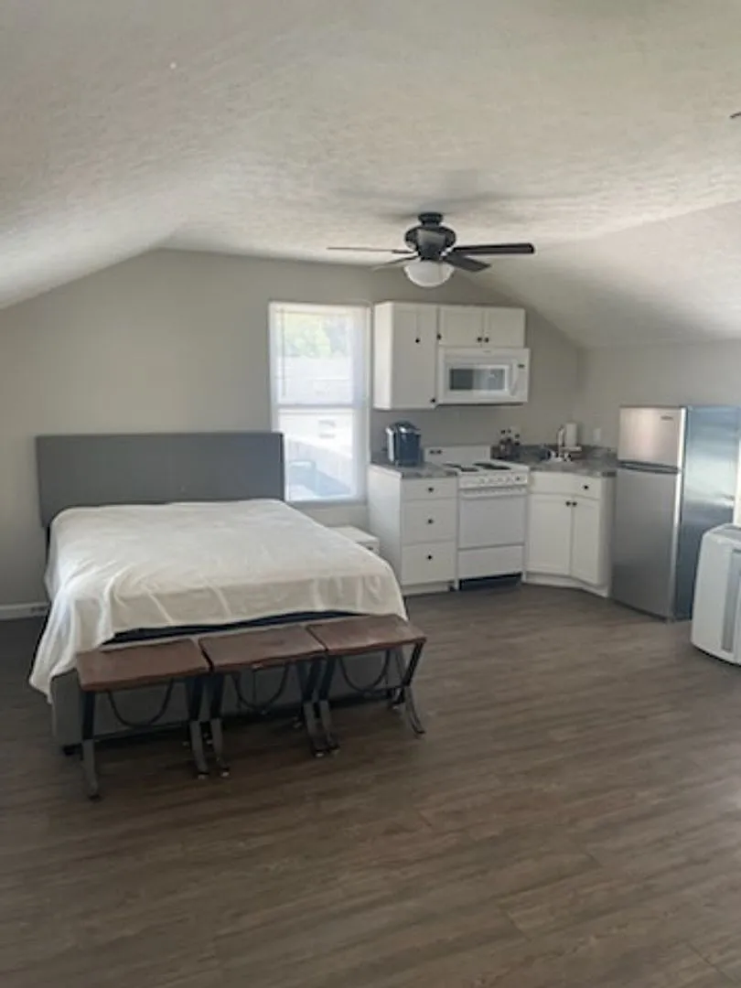 Studio Apartment in Hurricane — Photo 1