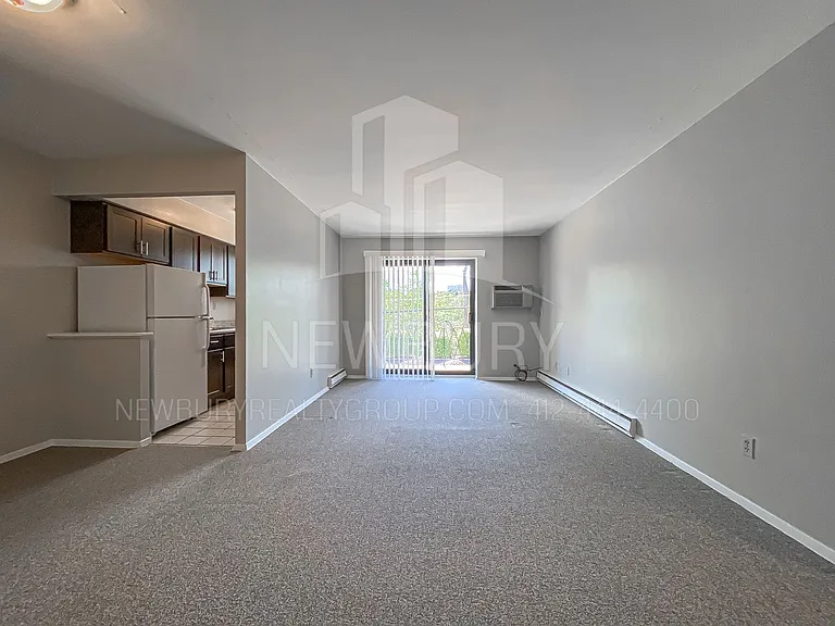 Poplar Apartments — Photo 2