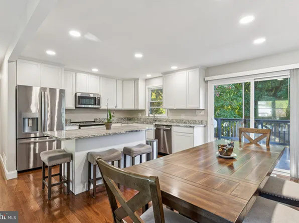 761 212th St, Pasadena, MD 21122