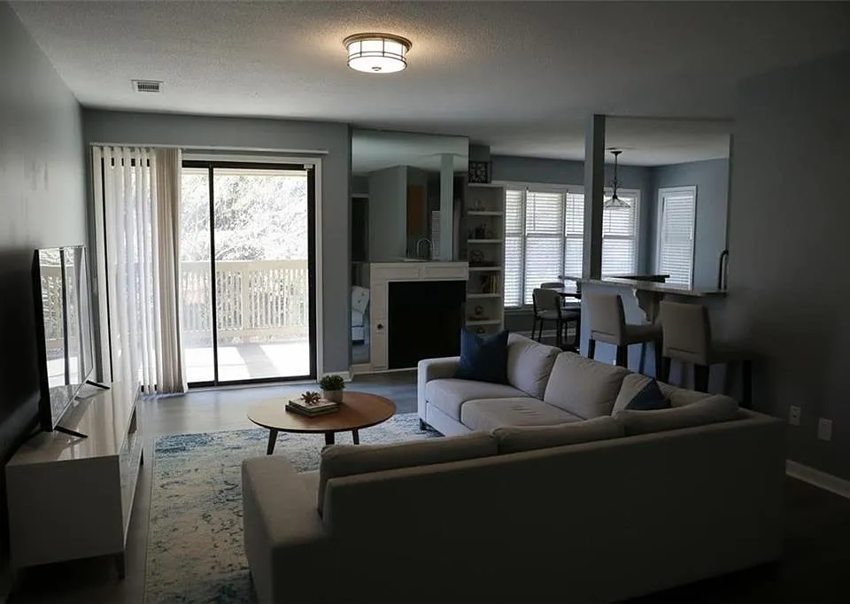 1103 Garden Ct