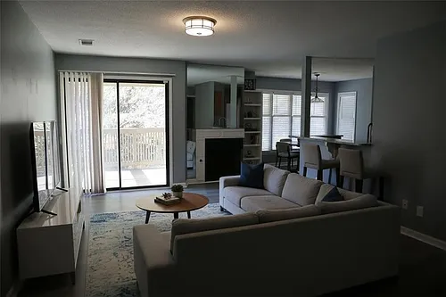 1103 Garden Ct Photo 1