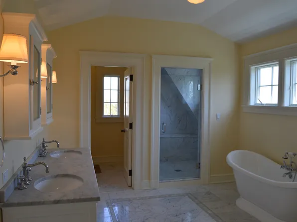 5020 Grosvenor Avenue image 5 of 8