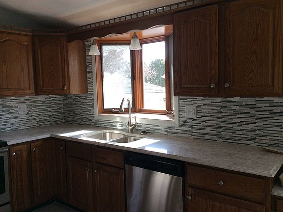 5th image of 311 E Andrew Ave