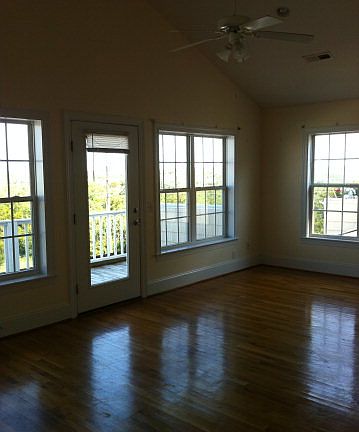 2nd image of 818 N New River Dr