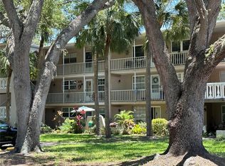 821 Patricia Ave APT 102, Dunedin, FL 34698