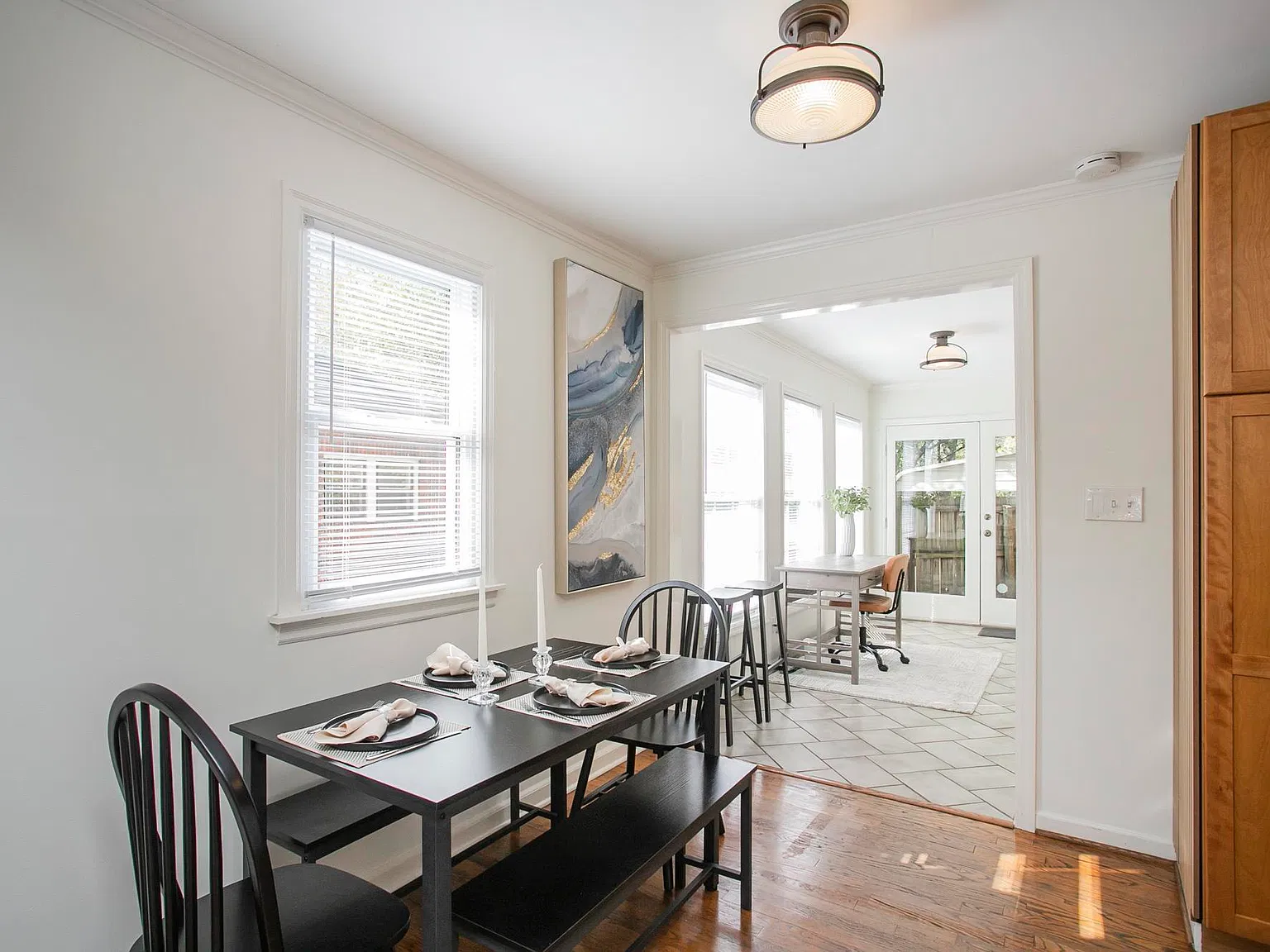 3 bed, 1400 sqft, $4,199 — Photo 4
