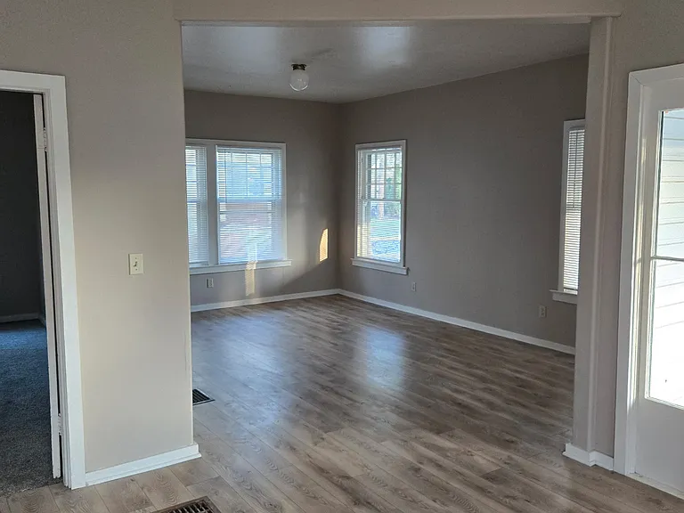 1351 3rd St NW — Photo 3