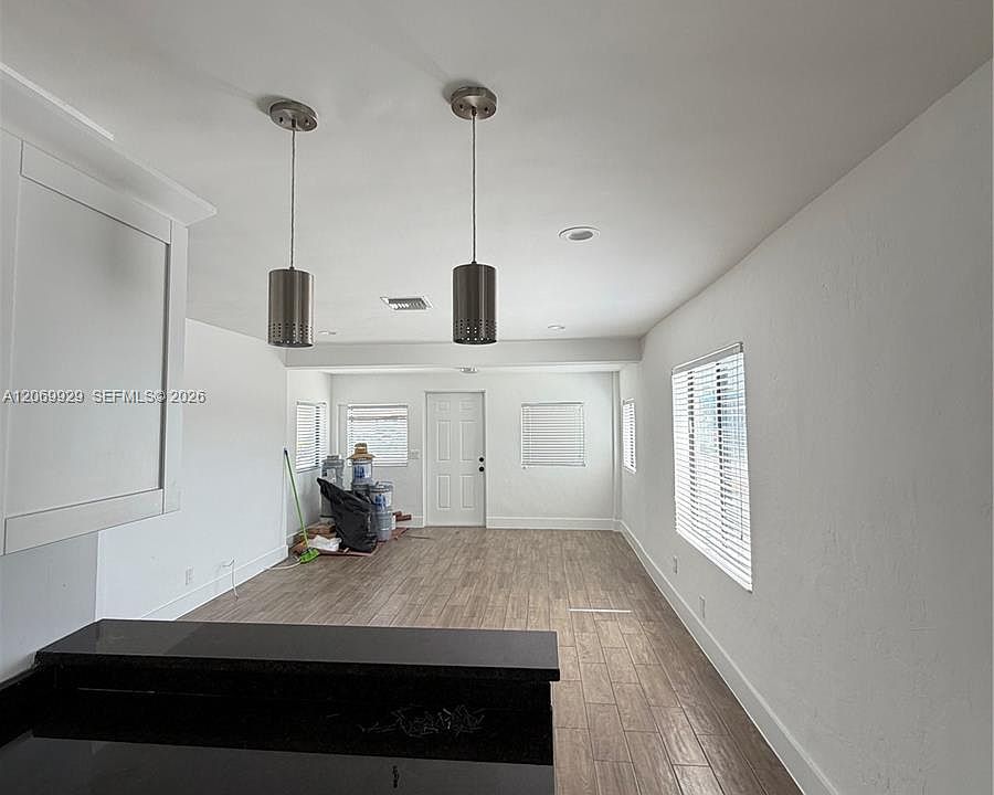 1st image of 107 W Pembroke Rd #0