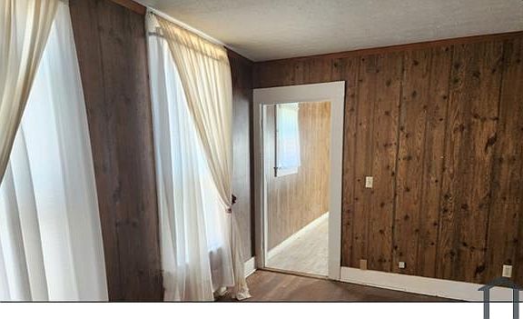 3rd image of 414 N Main St