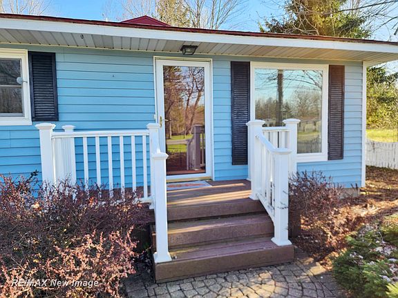2nd image of 2067 W Midland Rd