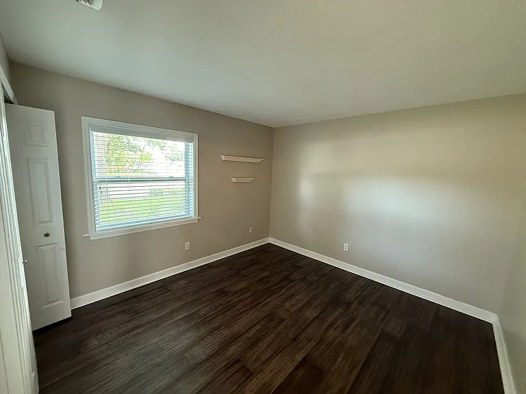 801 Heather Glen Cir — Photo 11