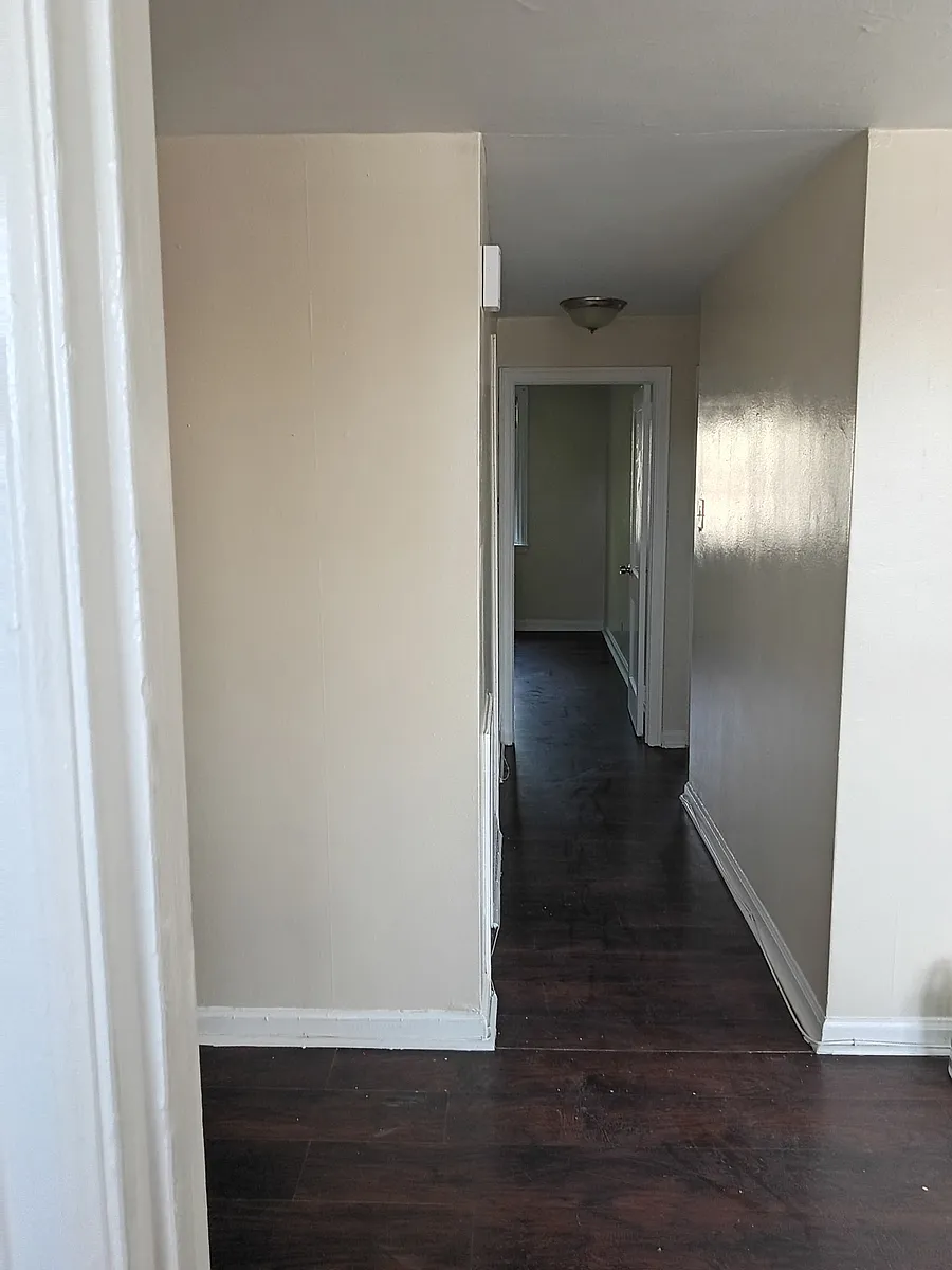 Building Photo - 1631 E Mount Pleasant Ave #2