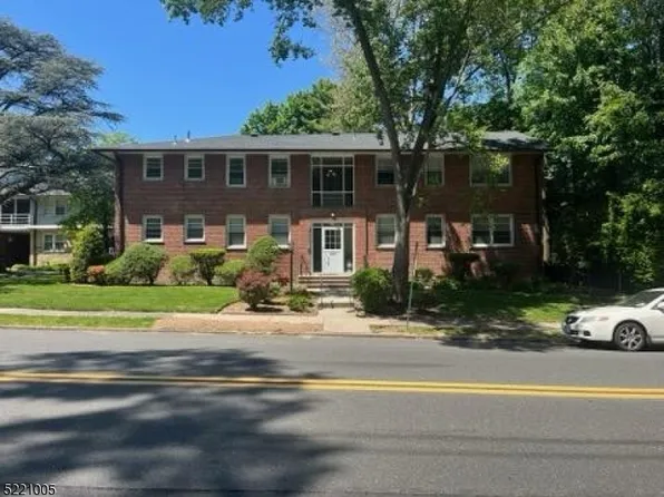 26-19 Fair Lawn Ave, Fair Lawn Boro, NJ 07410