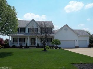 2488 Greenview Dr, Uniontown, OH 44685