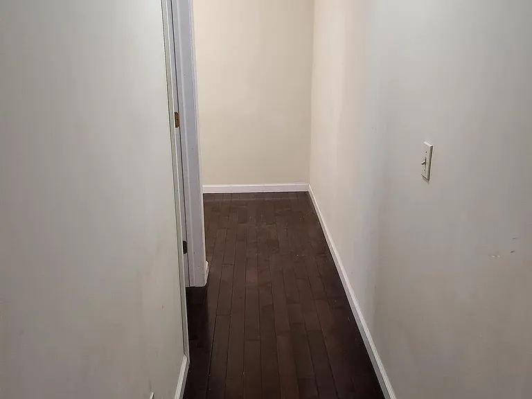 230 Arch St #3R — Photo 9