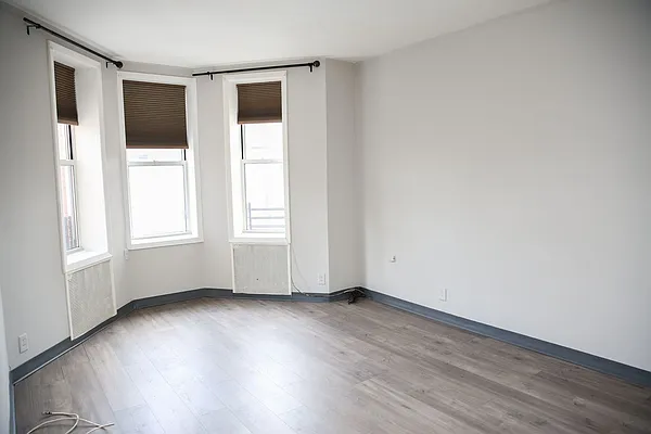 Rented by Movement Realty Group LLC | media 4