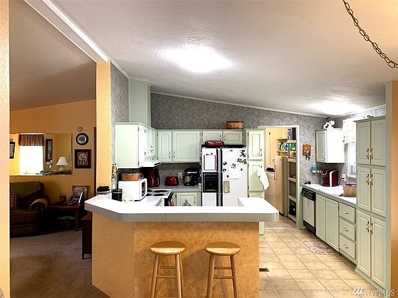 4th image of 20720 10th Ave E #42