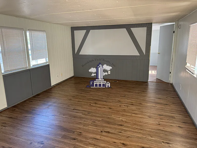 8509 Northmont Dr — Photo 3