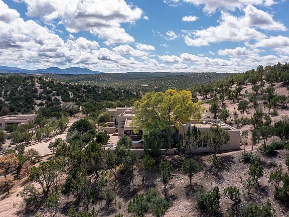 3rd image of 84 Avenida De Las Casas