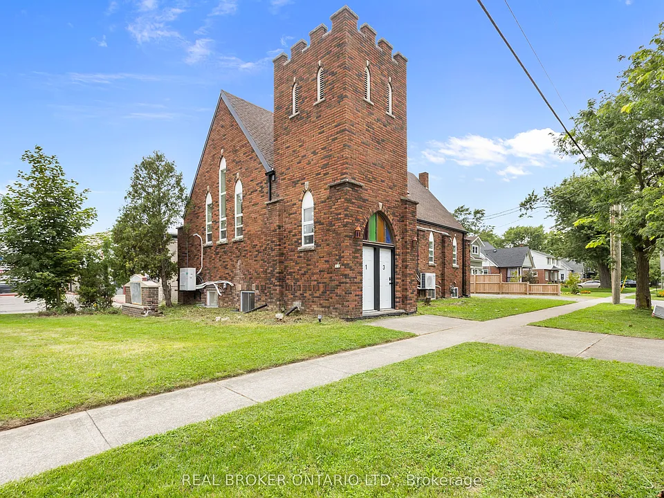 120 Thorold Rd #3
