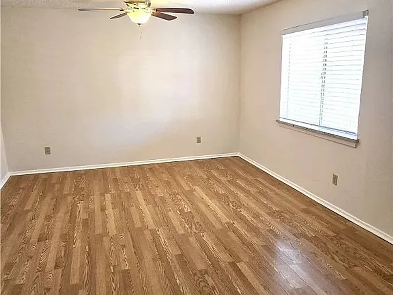 203 S Mitchell St #4 — Photo 3