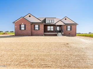 122 Woodford Dr, Bardstown, KY 40004