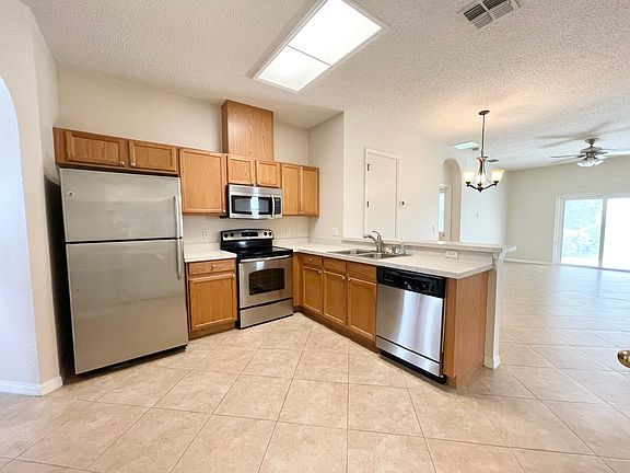 4th image of 9429 Candice Ct