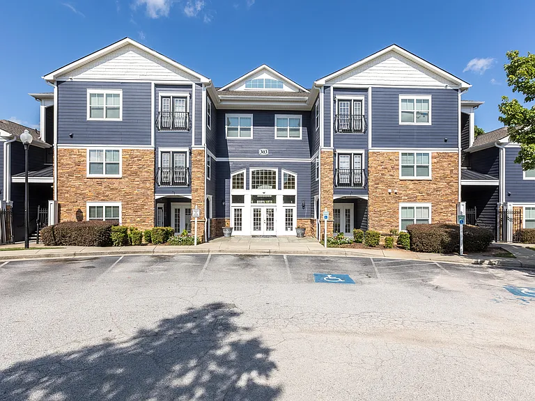 Reed Creek Apartments — Photo 38