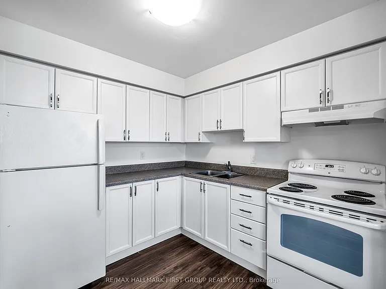 145 Liberty St S #703 — Photo 8
