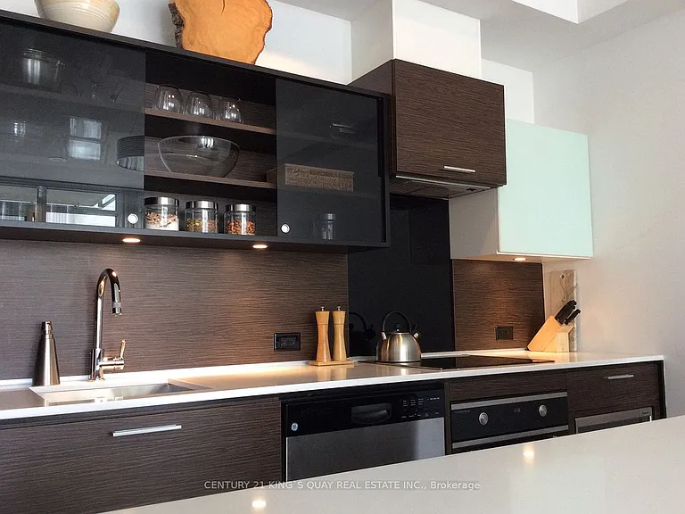 75 Saint Nicholas St #1405 — Photo 10
