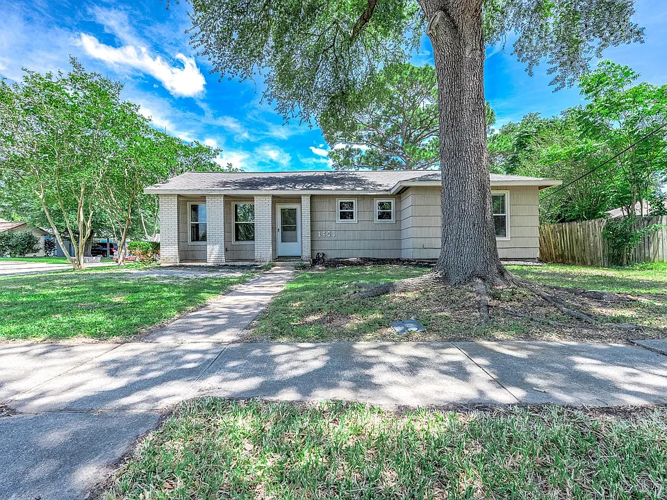 1603 Patrick St