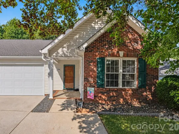 124 Keswick Ln, Mooresville, NC 28117