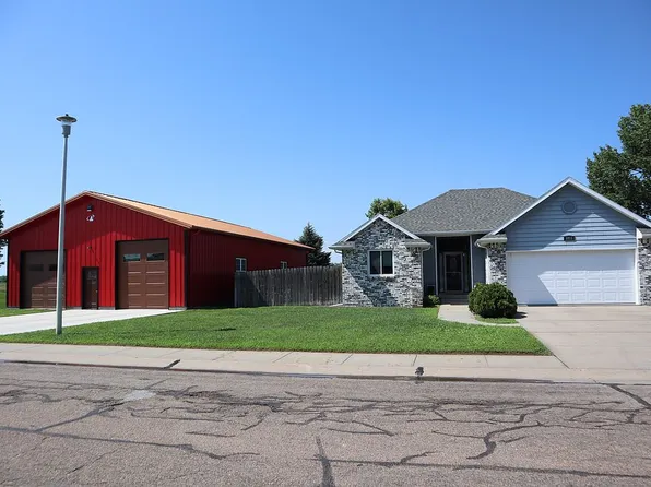 1211 Hackberry Rd, North Platte, NE 69101