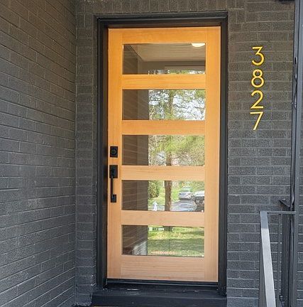 2nd image of 3827 W Weyburn Rd